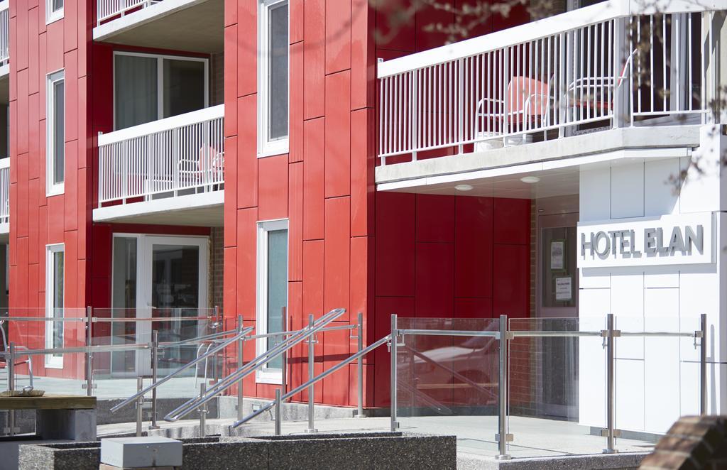 Hotel Elan YYC Dış mekan fotoğraf