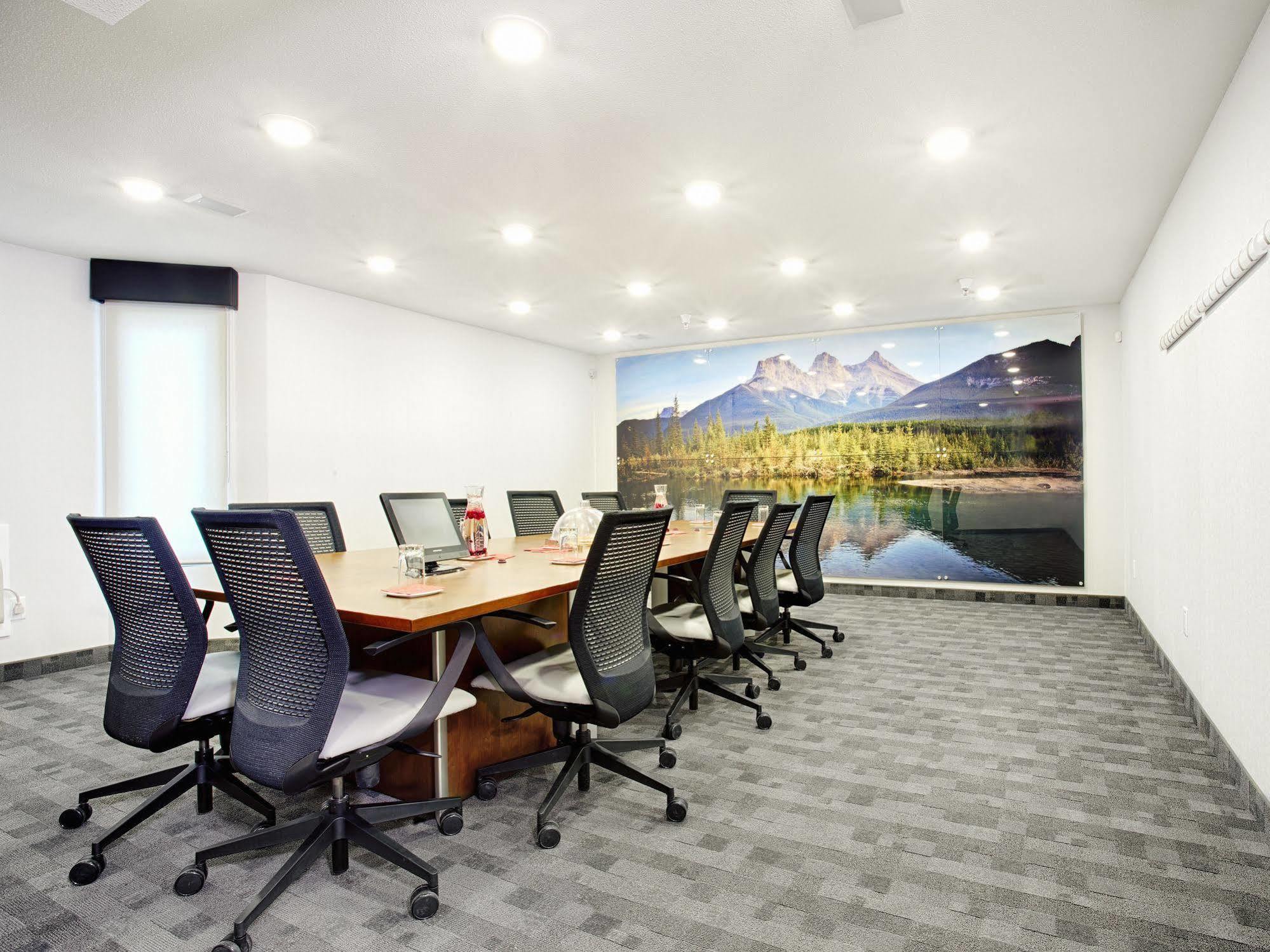 Hotel Elan YYC Dış mekan fotoğraf